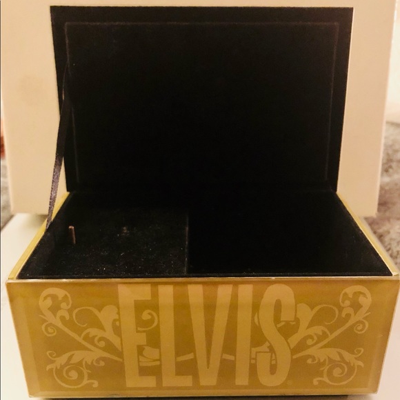 A one of a kind Elvis jewelry box. - Picture 2 of 3